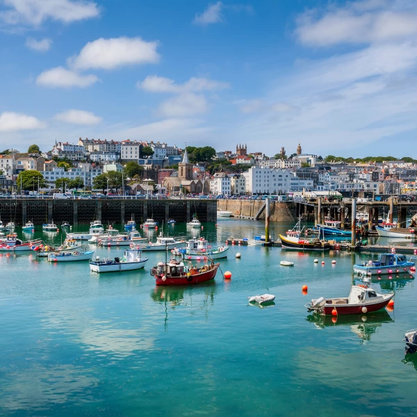 Přístav města Saint Peter Port, ostrov Guernsey, VB