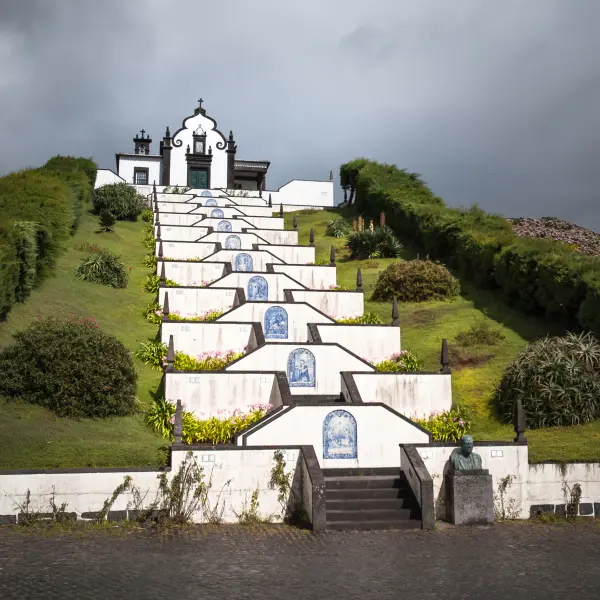 Bílá kostel na ostrově Sao Miguel, Azorské ostrovy