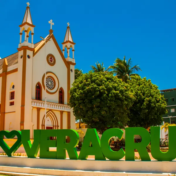 Kostel ve vesničce Mar Grande, ostrov Itaparica, Brazílie