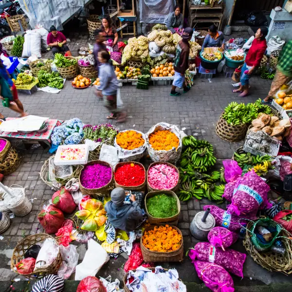 Balijský barevný trh, Ubud, Bali, Indonésie
