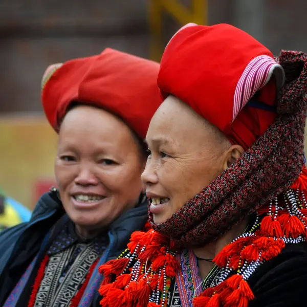 Místní obyvatelky kmene Red Zao, Sapa, Vietnam