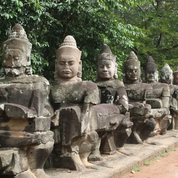 Sochy v Ankor Wat, Kambodža