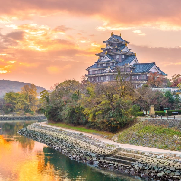 Vraní hrad Okajama, Japonsko