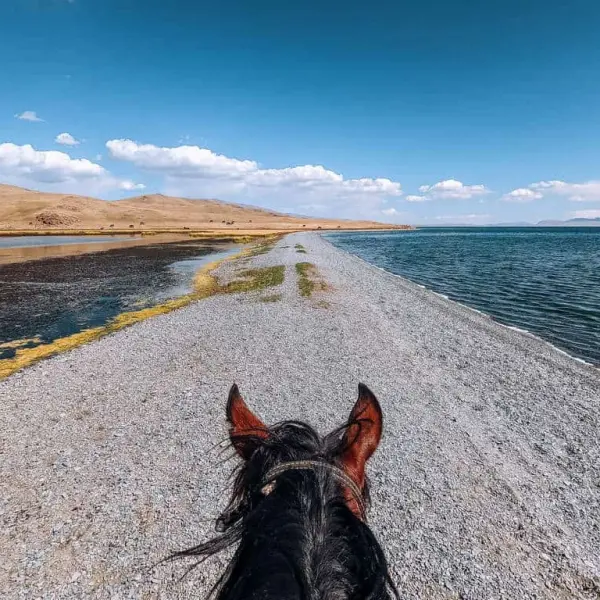 Okolí jezera Son Kul Lake, Kyrgyzstán