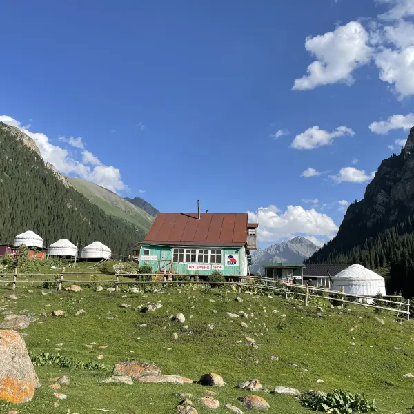 Údolí Altyn Arashan, Kyrgyzstán