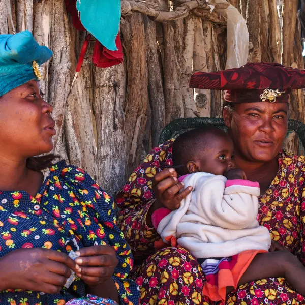 Ženy v tradičním oblečení, Namibie