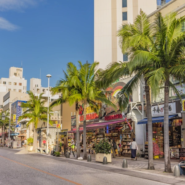 Bulvár Kokusai, Okinawa, Japonsko